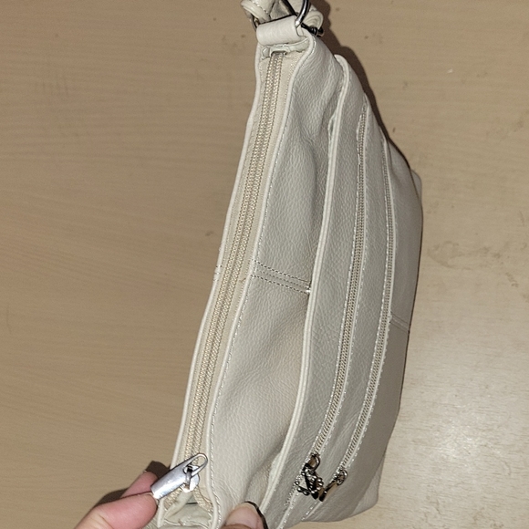 Large cream leather cowhide crossbody purse. - Picture 6 of 10